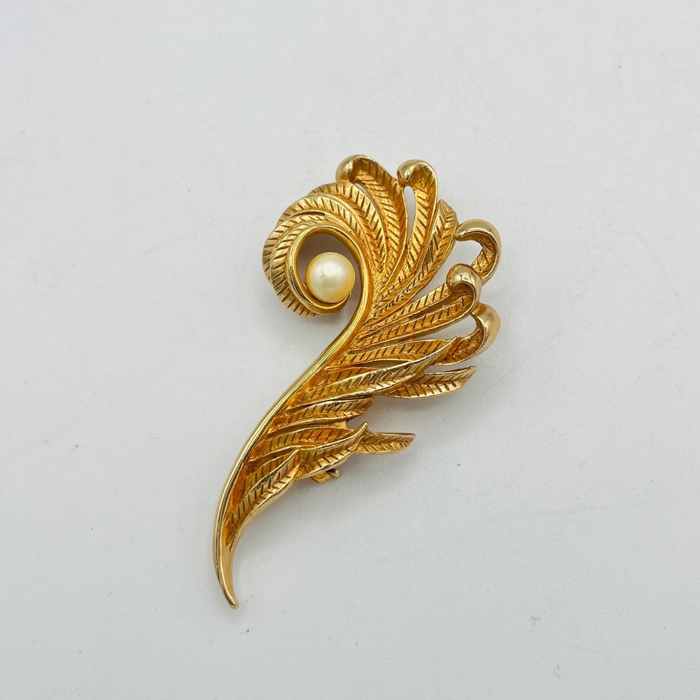 Judy Lee Vintage Gold Pearl Feather Leaf Floral Brooch Pin 3"
